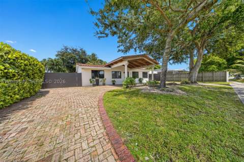 8315 SW 99th Ct, Miami FL - photo 6 of 31