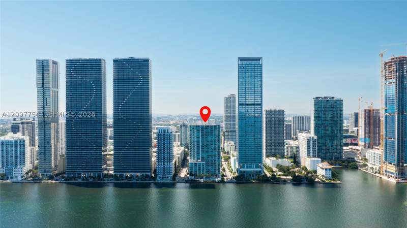 1 bedroom Condominium at 665 NE 25th St 201, Onyx On The Bay Condo, Miami — photo 2