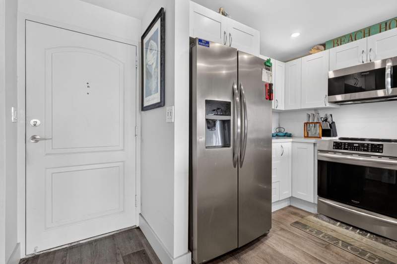 1 bedroom Condominium at 3625 N Country Club Drive 1807, Aventura Eldorado Condo, Aventura — photo 5