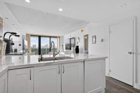 3625 N Country Club Drive 1807, Aventura FL - photo 9 of 43