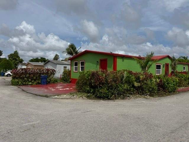 3 bedroom MobileHome at 19800 SW 180th Ave Lot 259, Americana Village Condo, Miami — photo 2