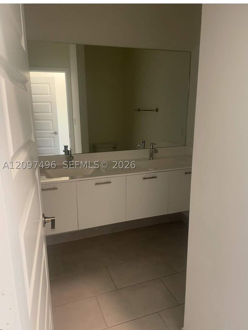 3 bedroom Condominium at 6455 NW 103rd Pl 106, Landmark At Doral, Doral — photo 2