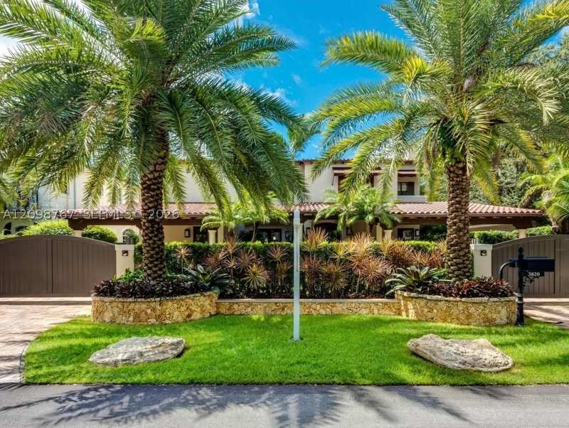 5 bedroom SingleFamilyResidence at 3820 Loquat Ave, Douglas Circle, Coconut Grove — photo 1