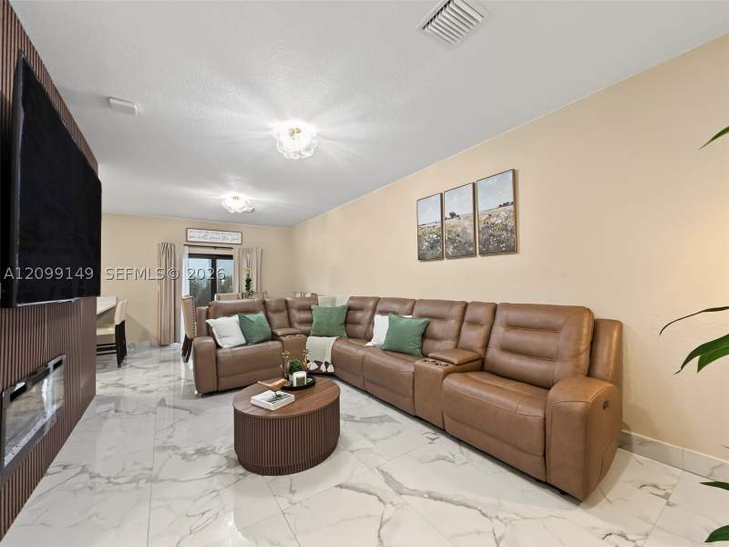 3 bedroom Townhouse at 11266 SW 250th Ter, Coco Palm Villas, Homestead — photo 4