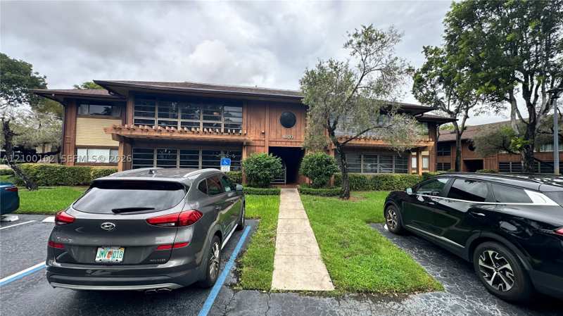 2 bedroom Condominium at 4870 NW 102nd Ave 104-7, Doral Park C Club Villas, Doral — photo 1