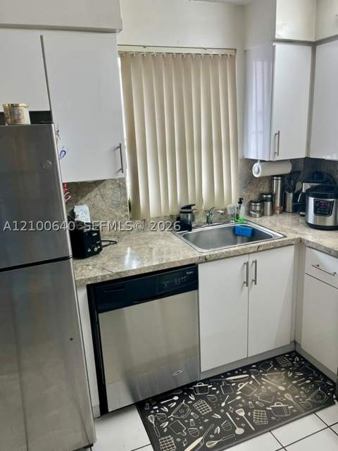 6115 NW 186th St 301, Hialeah FL - photo 11 of 23