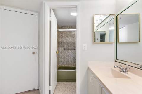 20400 W Country Club Dr 605, Aventura FL - photo 13 of 35