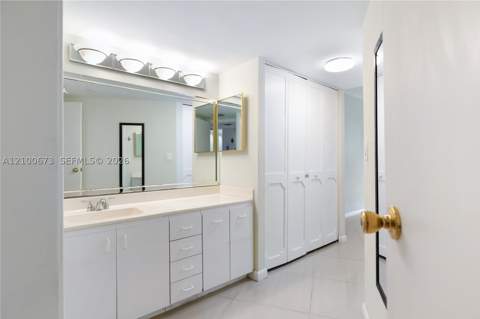20400 W Country Club Dr 605, Aventura FL - photo 15 of 35
