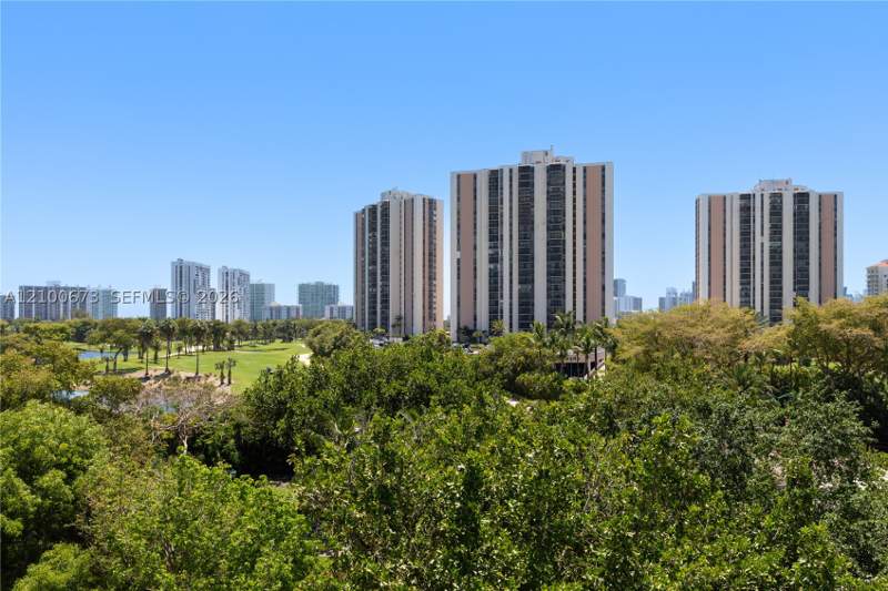 2 bedroom Condominium at 20400 W Country Club Dr 605, Biscaya IV Condo, Aventura — photo 2