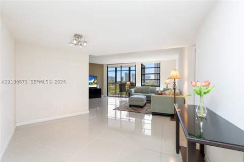20400 W Country Club Dr 605, Aventura FL - photo 21 of 35