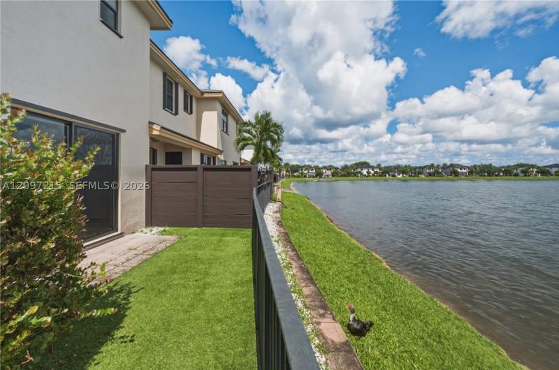 3 bedroom Townhouse at 15965 NW 91st Ct 15965, Dunnwoody Lake, Miami Lakes — photo 5