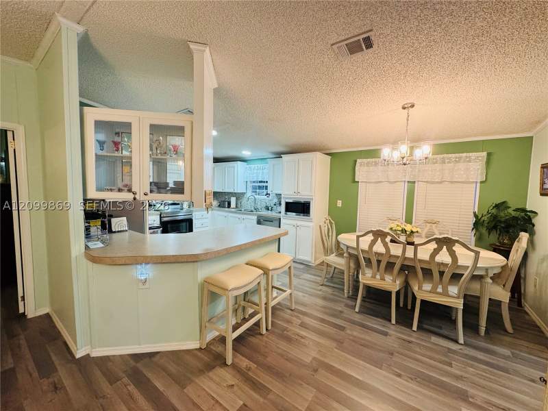 3 bedroom MobileHome at 220 NE 12th Ave Unit 123, Cocowalk Estates, Homestead — photo 4