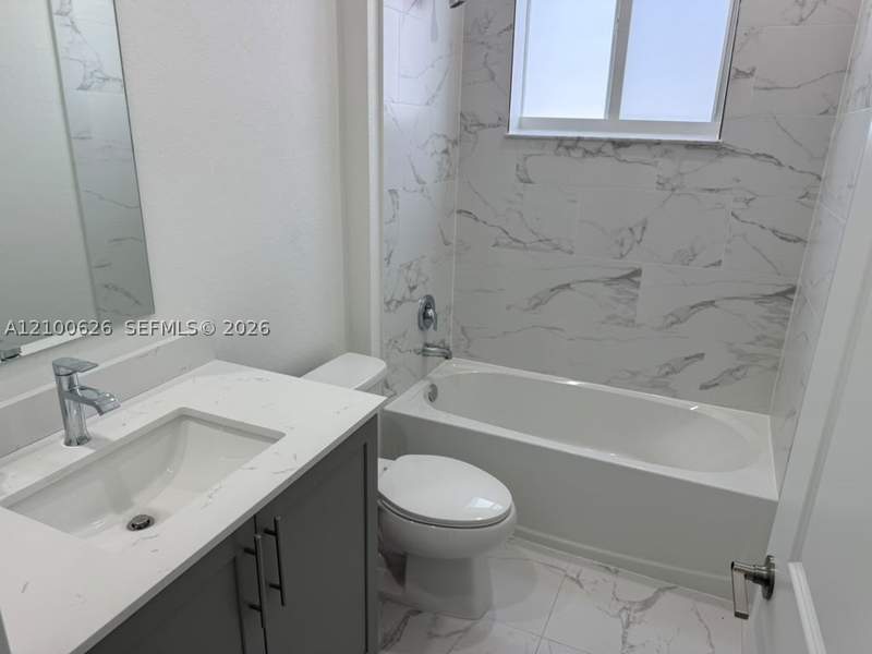4 bedroom SingleFamilyResidence at 1828 NE 1st St, Miami Land And Developmen, Homestead — photo 5