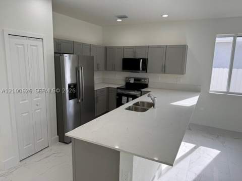 1828 NE 1st St, Homestead FL - photo 7 of 19
