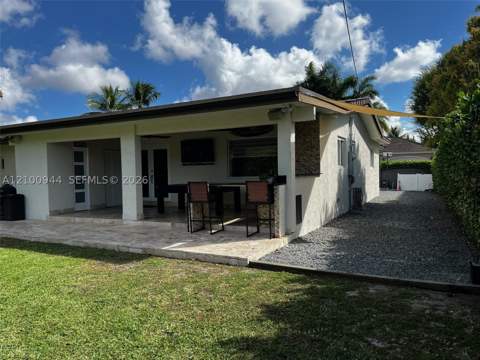 9975 NW 27th Ter, Doral FL - photo 6 of 14