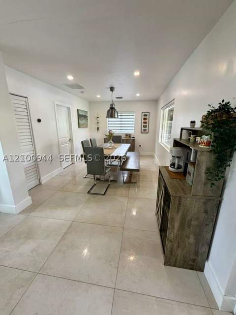 9975 NW 27th Ter, Doral FL - photo 9 of 14