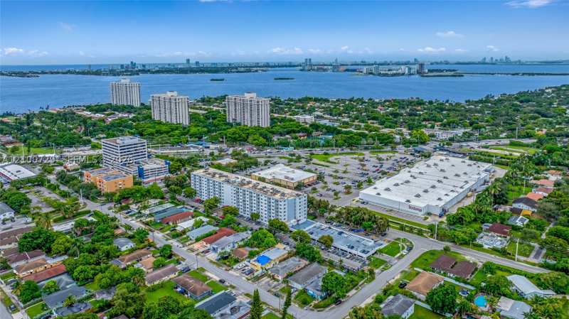 3 bedroom Condominium at 1251 NE 108th St 501, Harbour Pointe Of Miami C, Miami — photo 1