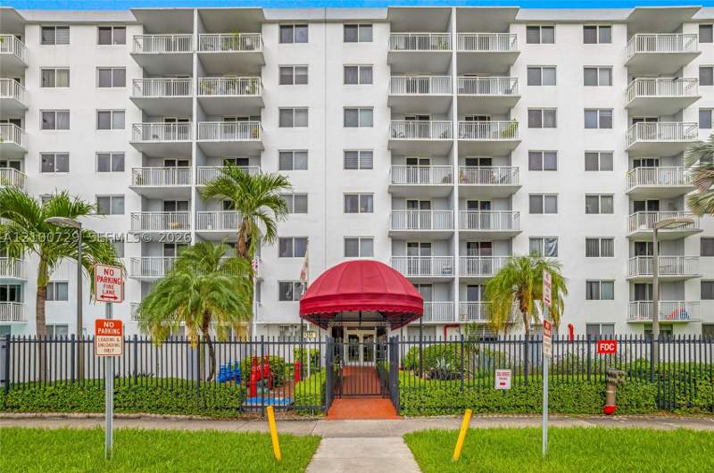 3 bedroom Condominium at 1251 NE 108th St 501, Harbour Pointe Of Miami C, Miami — photo 2