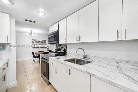 1251 NE 108th St 501, Miami FL - photo 7 of 36