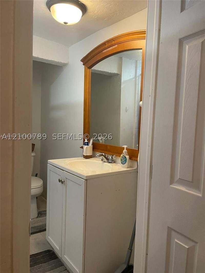 5 bedroom SingleFamilyResidence at 1137 NW 58th Ter, Gabel Sub No 4, Miami — photo 4