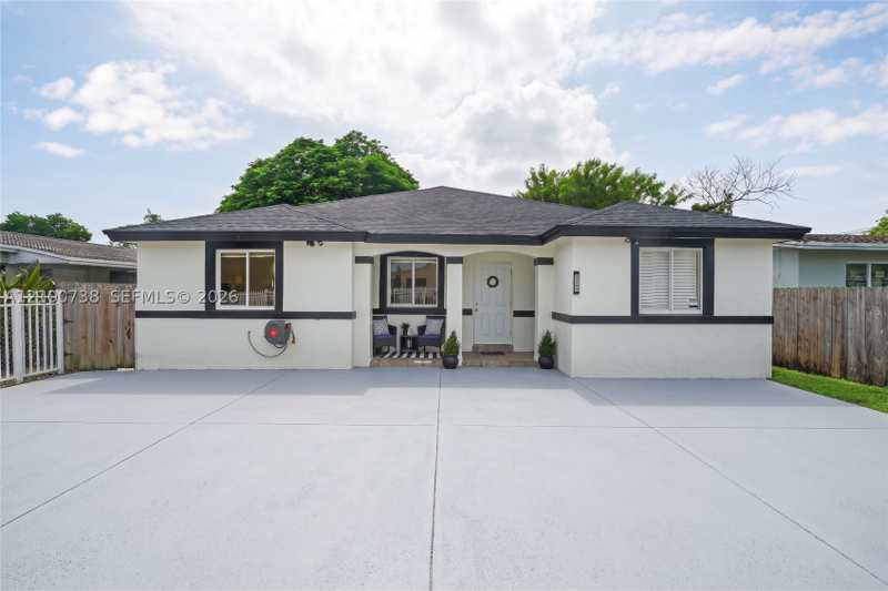 4 bedroom SingleFamilyResidence at 10170 W Fern St, Map Of Perrine, Miami — photo 1