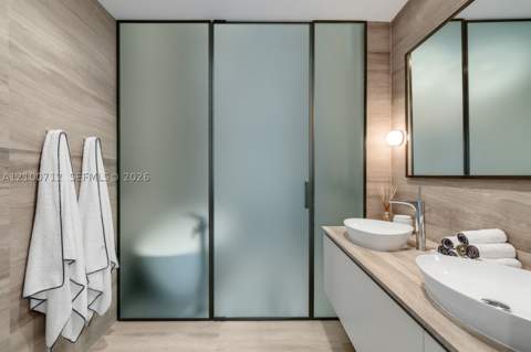5775 Collins Ave 1005, Miami Beach FL - photo 11 of 26