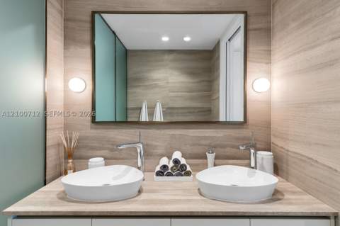 5775 Collins Ave 1005, Miami Beach FL - photo 12 of 26