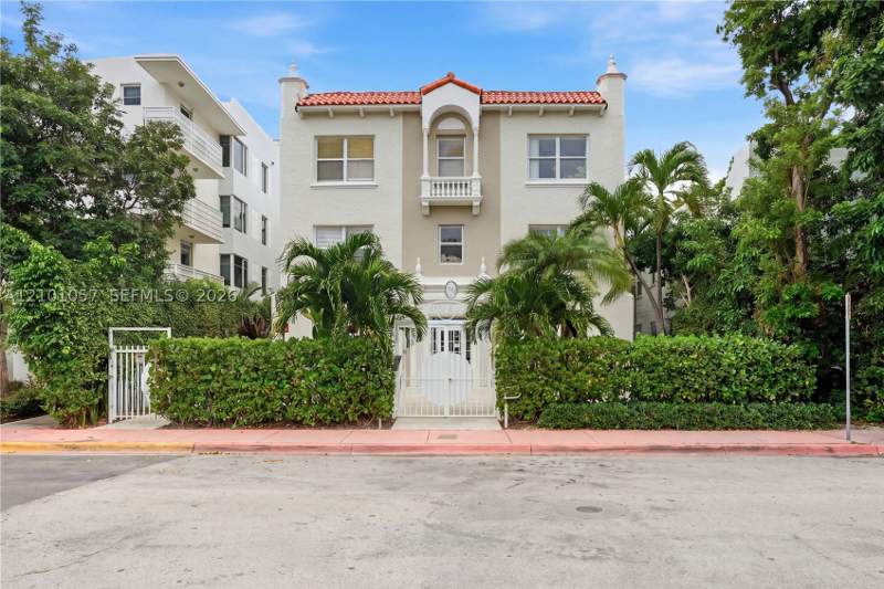 1 bedroom Condominium at 1542 Drexel Ave 301, The Ruskin Condo, Miami Beach — photo 2