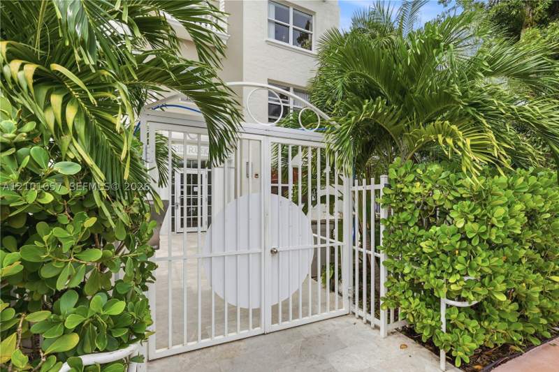 1 bedroom Condominium at 1542 Drexel Ave 301, The Ruskin Condo, Miami Beach — photo 4