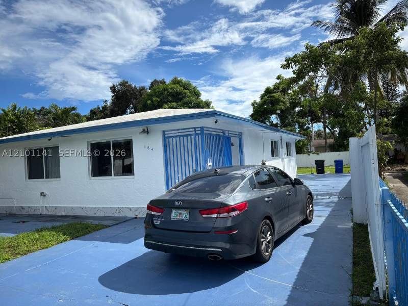 3 bedroom SingleFamilyResidence at 164 NE 169th St, Oleta Terr N Miami Beach, North Miami Beach — photo 4