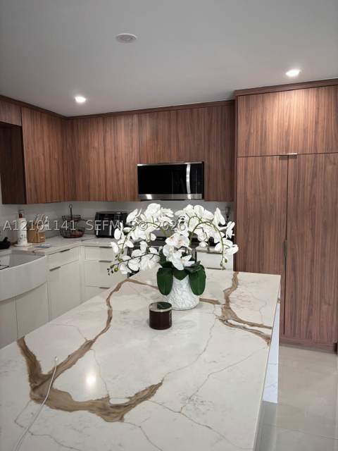164 NE 169th St, North Miami Beach FL - photo 9 of 25