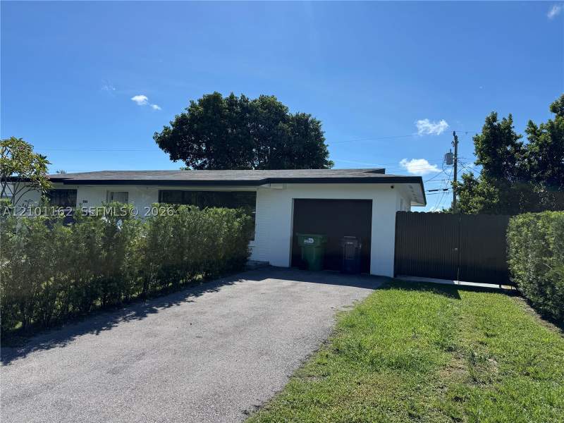 3 bedroom SingleFamilyResidence at 9840 SW 166th St, Fairway Park Sec 2, Miami — photo 3