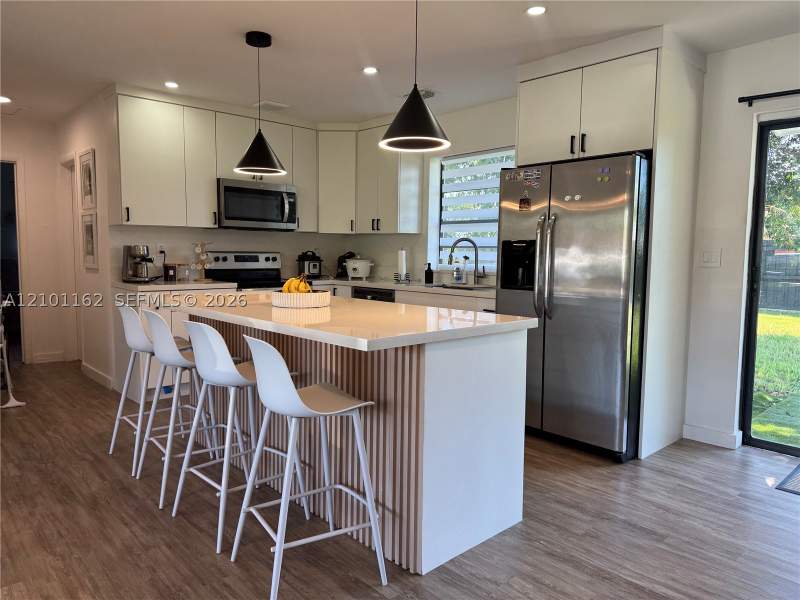 3 bedroom SingleFamilyResidence at 9840 SW 166th St, Fairway Park Sec 2, Miami — photo 4