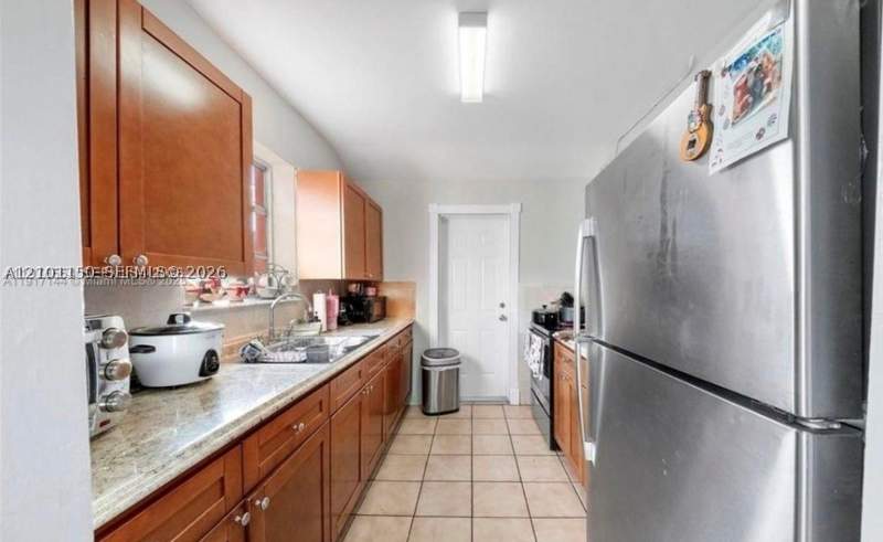 3 bedroom SingleFamilyResidence at 5300 SW 6th St, Durward Heights, Miami — photo 5