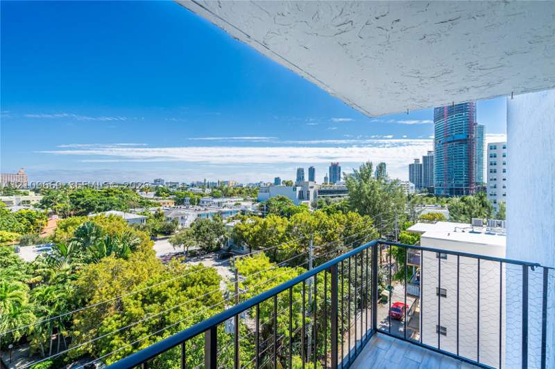 2 bedroom Condominium at 899 West Ave 7A, Baycourt Towers Condo, Miami Beach — photo 4