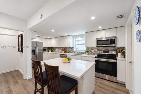 2520 SW 22nd Ter, Miami FL - photo 7 of 25