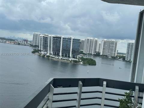 19101 NE 36th Ct 1612, Aventura FL - photo 10 of 12