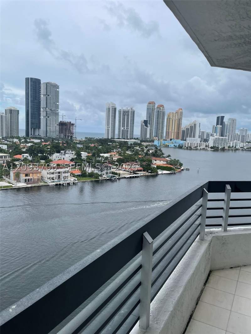 3 bedroom Condominium at 19101 NE 36th Ct 1612, Mystic Pointe Condo No Th, Aventura — photo 3