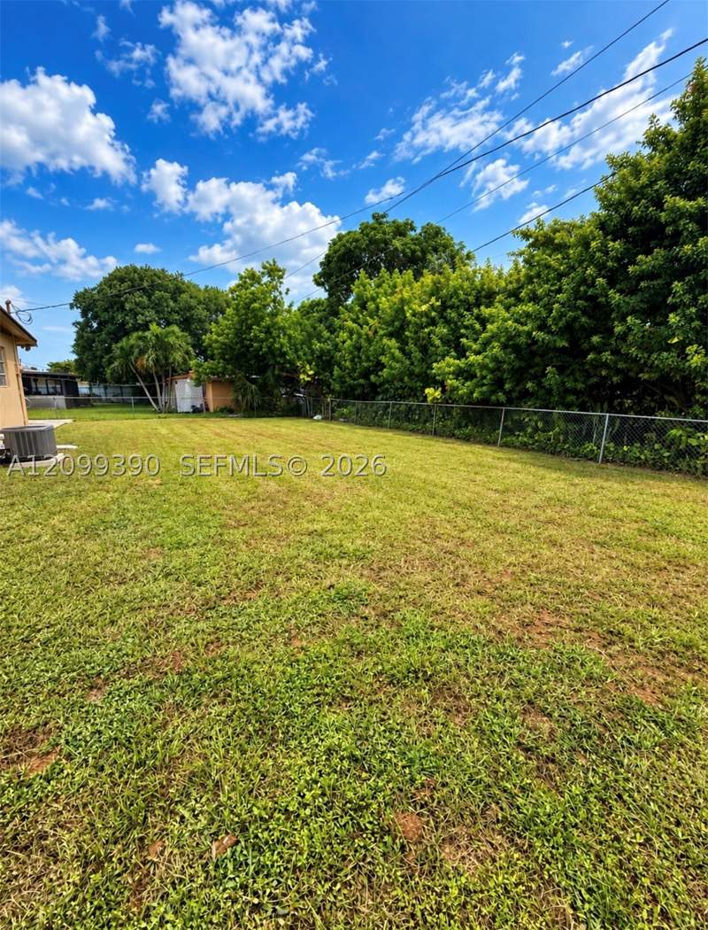 3 bedroom SingleFamilyResidence at 3271 NW 182nd St, Bankers Sub #1, Miami Gardens — photo 2