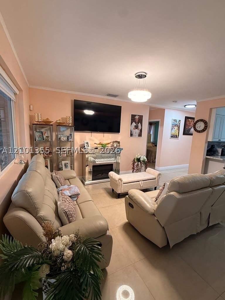 3 bedroom SingleFamilyResidence at 1290 NW 15th St, Redondo, Homestead — photo 2