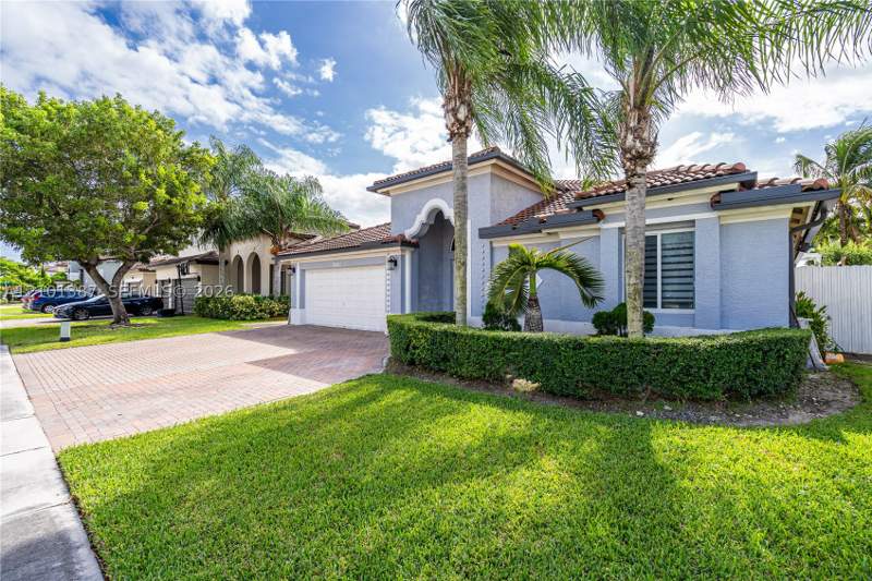 4 bedroom SingleFamilyResidence at 15822 SW 140th St, Milon Venture, Miami — photo 4