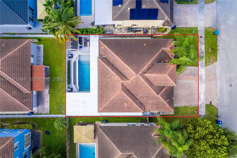 4 bedroom SingleFamilyResidence at 15822 SW 140th St, Milon Venture, Miami — photo 5