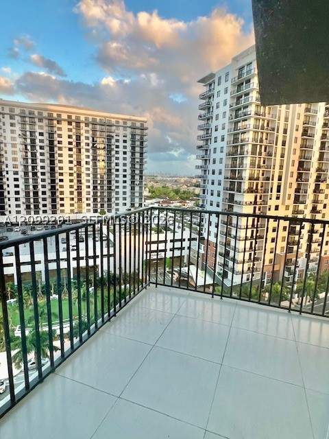 2 bedroom Condominium at 5252 NW 85th Ave 1009, 5252 Paseo Condo, Doral — photo 3