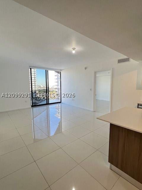 5252 NW 85th Ave 1009, Doral FL - photo 8 of 44