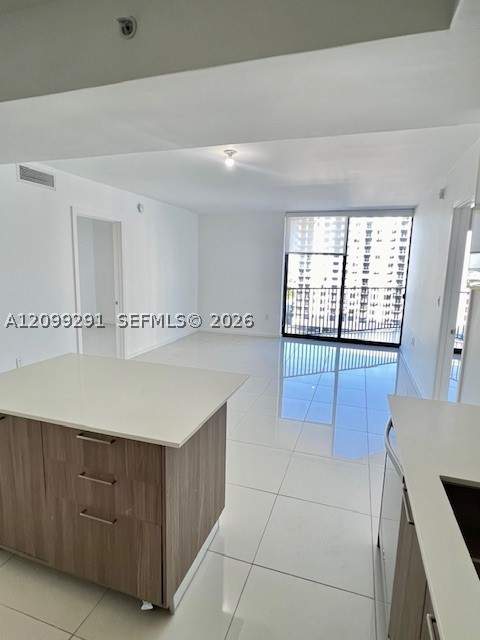 5252 NW 85th Ave 1009, Doral FL - photo 9 of 44