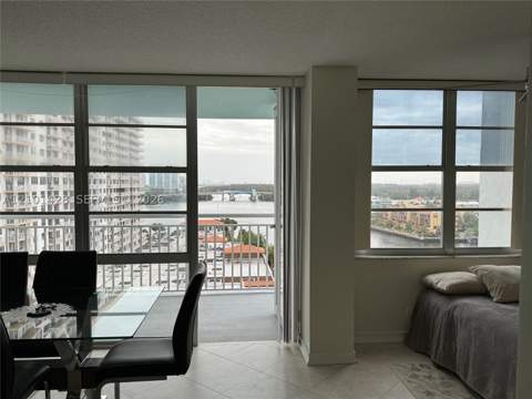 301 174th St 1105, Sunny Isles Beach FL - photo 7 of 25