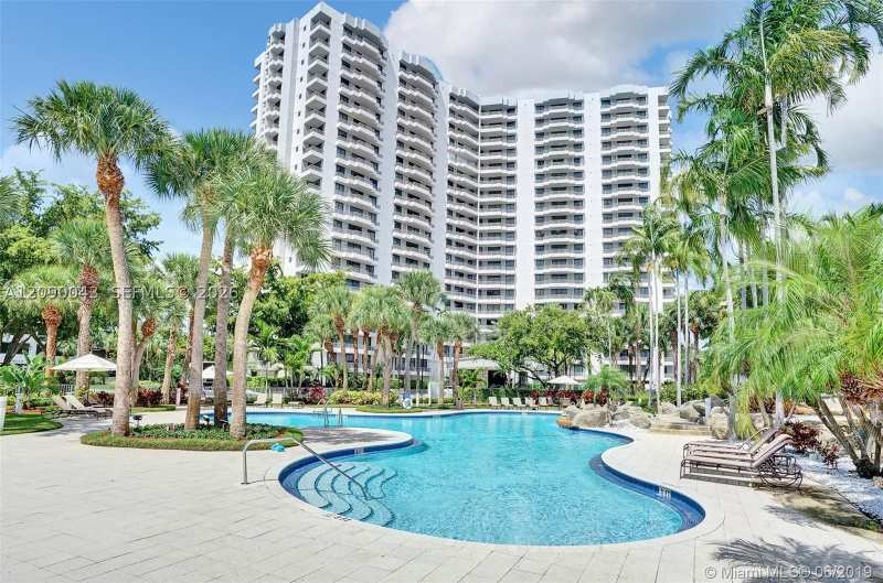2 bedroom Condominium at 3300 NE 191 St 504, Parc Central, Aventura — photo 1