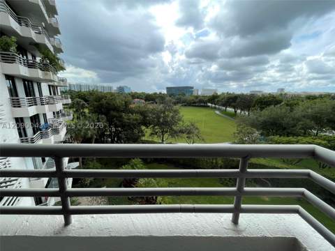 3300 NE 191 St 504, Aventura FL - photo 7 of 19