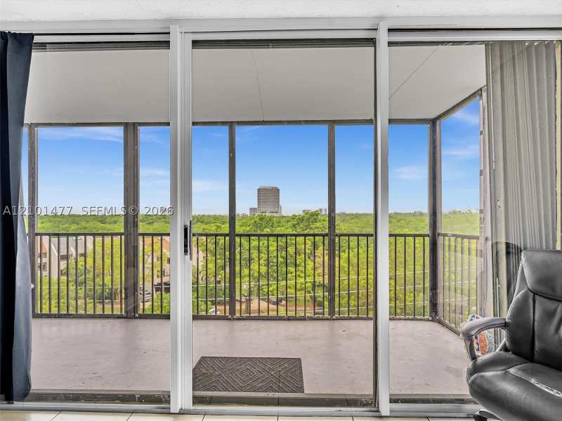 2 bedroom Condominium at 2500 NE 135th St C502, Dorset House Condo, North Miami — photo 1