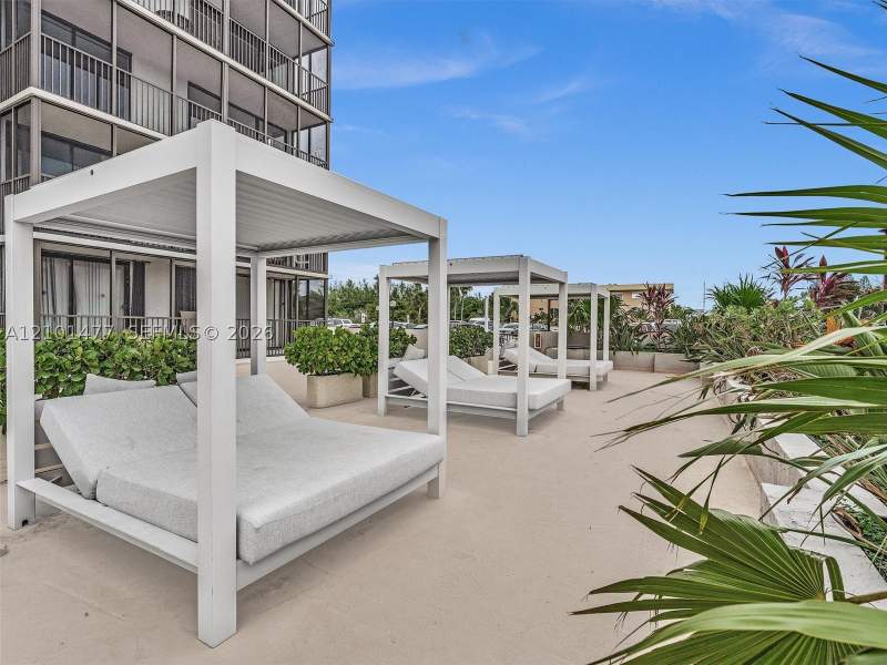 2 bedroom Condominium at 2500 NE 135th St C502, Dorset House Condo, North Miami — photo 5